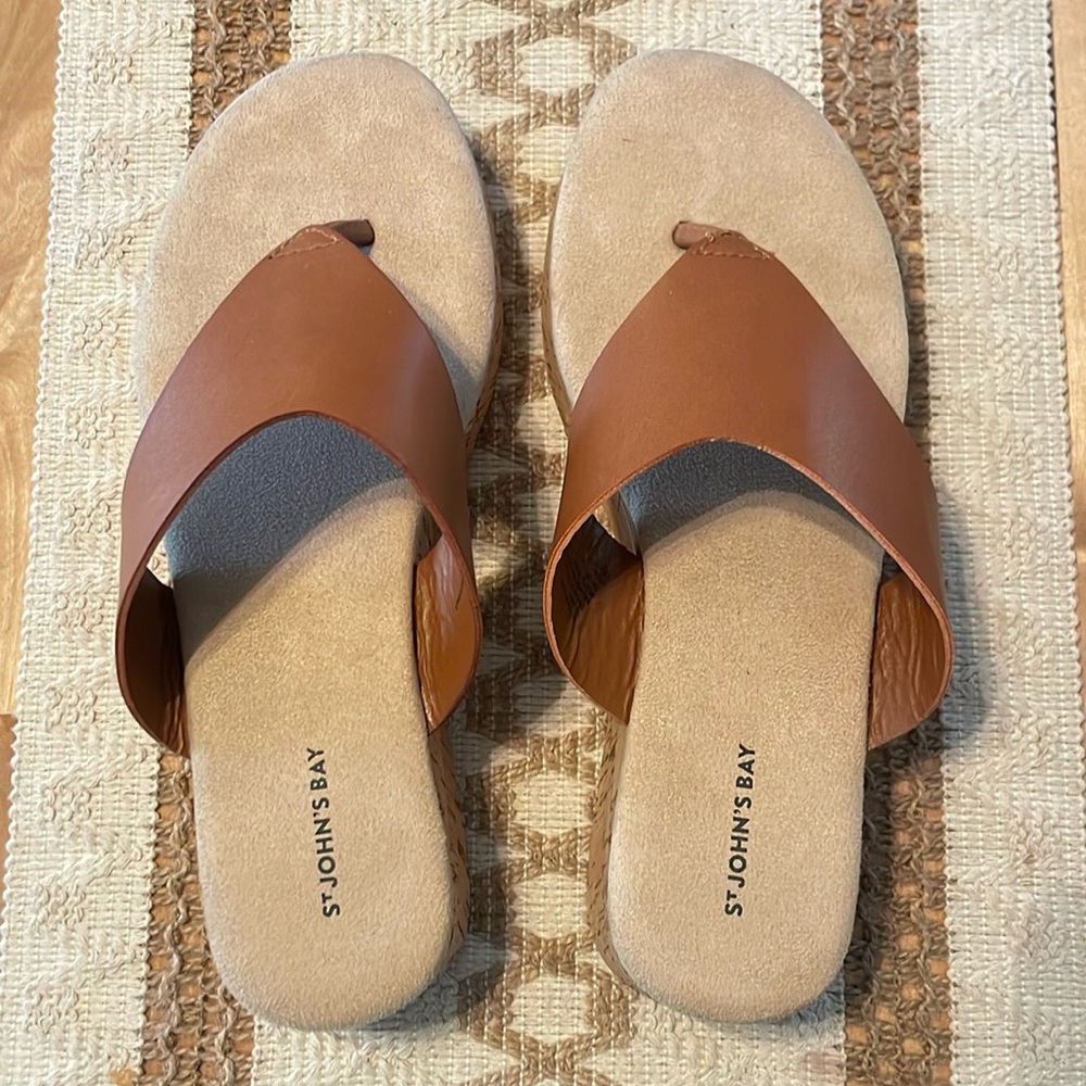Brown sandal’s are Brand new- never worn!